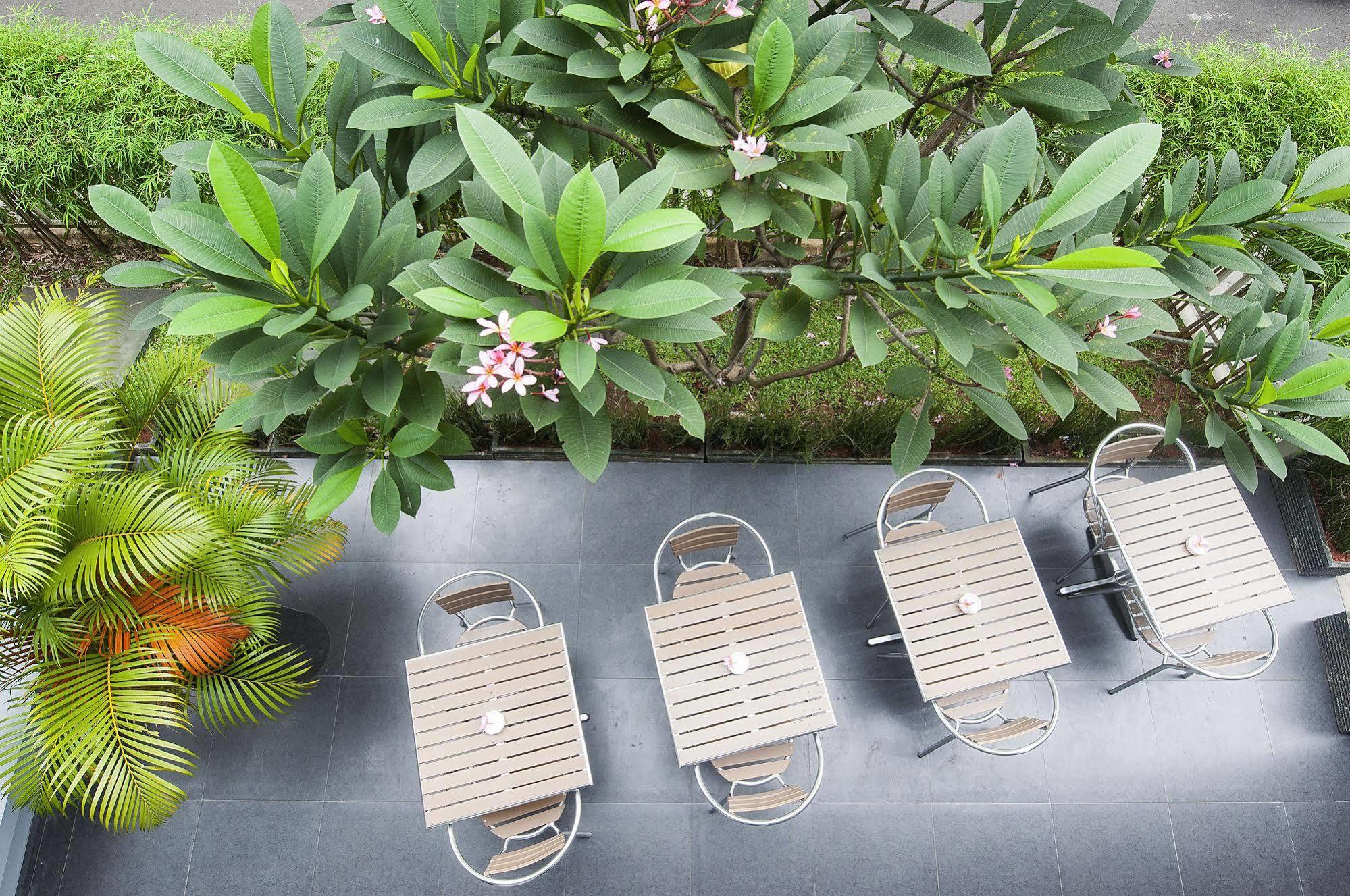 Sampit Residence Managed By Flat06 Jakarta Buitenkant foto