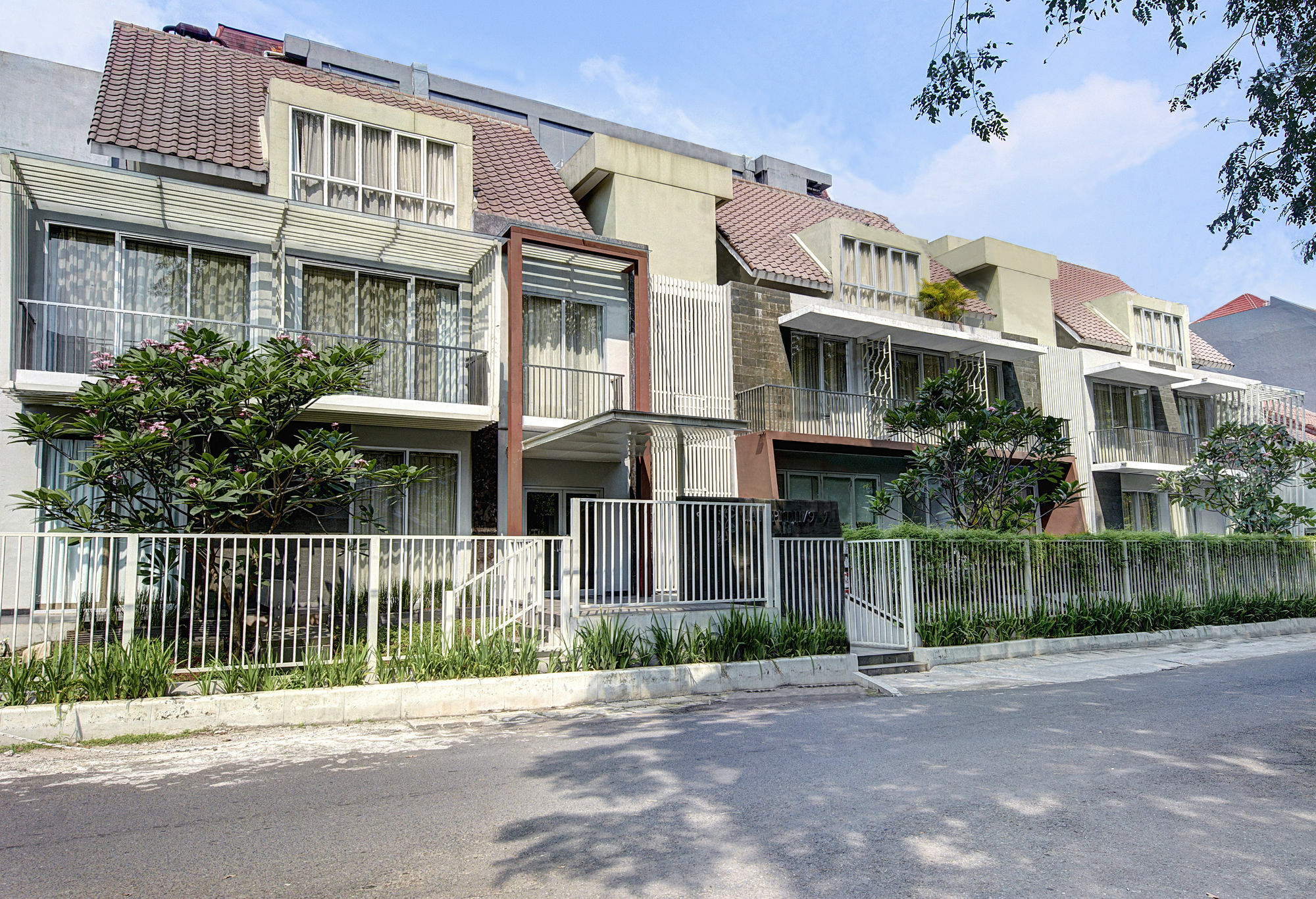 Sampit Residence Managed By Flat06 Jakarta Buitenkant foto